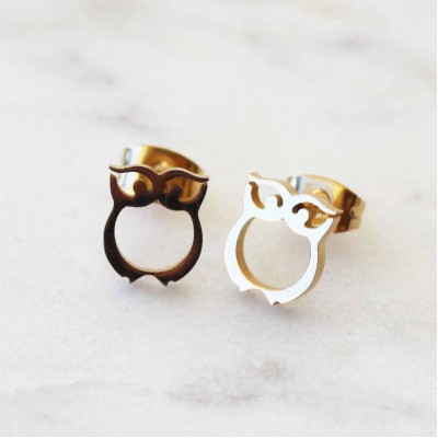 Wise Owl Earrings - Gold Tone